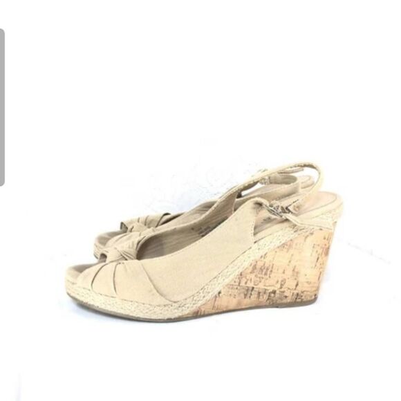 Seychelles Colada Peeptoe Slingback Wedge Sandals - Picture 1 of 9